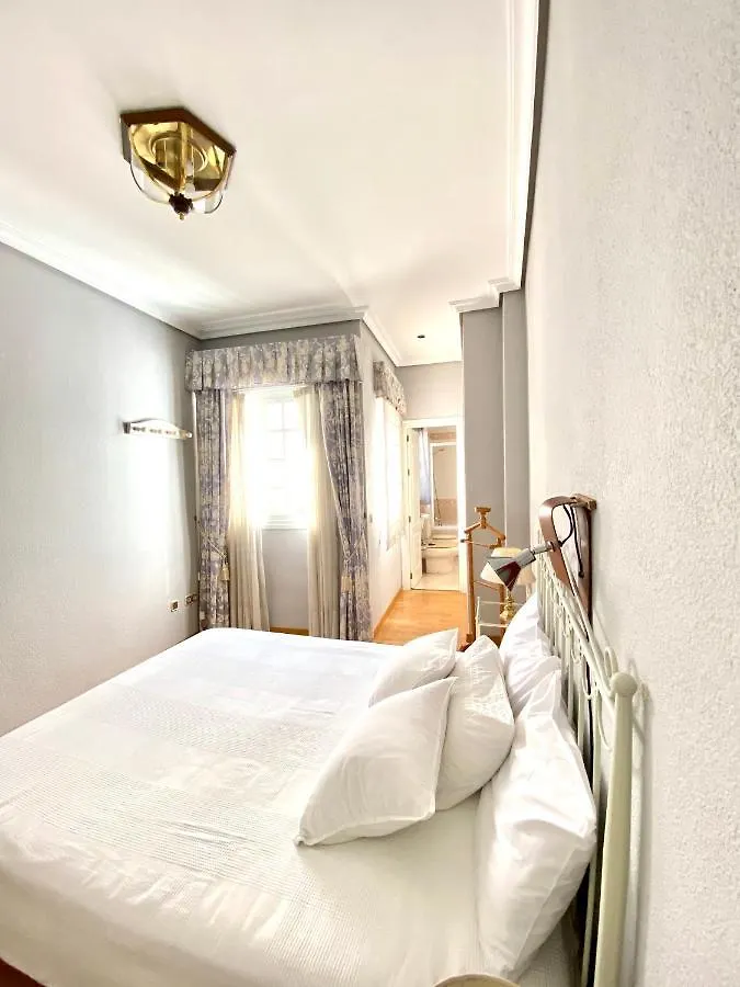 Serva La Bari Rooms Seville