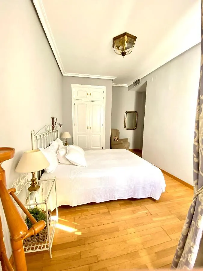 Homestay Serva La Bari Rooms Seville Spain