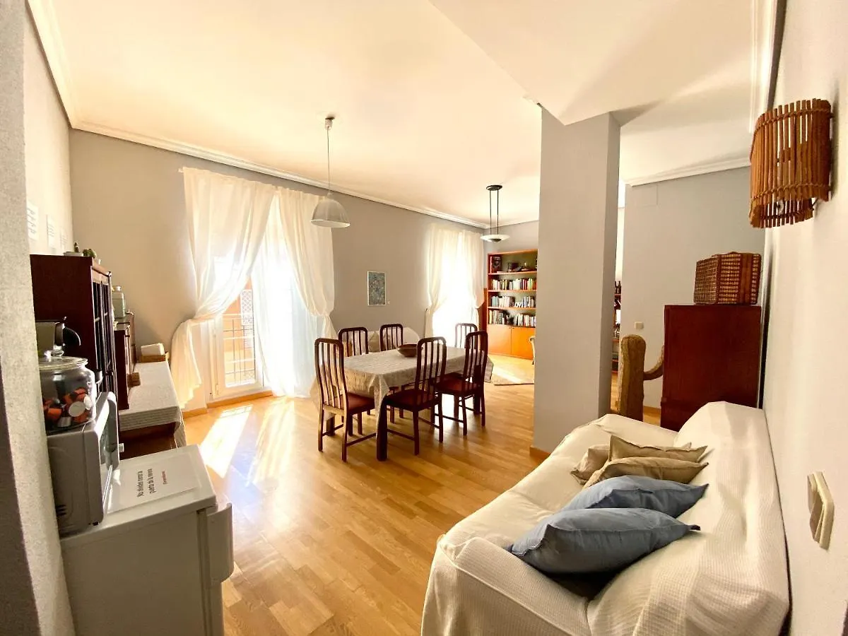 Homestay Serva La Bari Rooms Seville